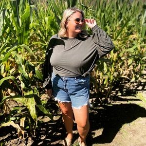 Meet your Posher, Faith